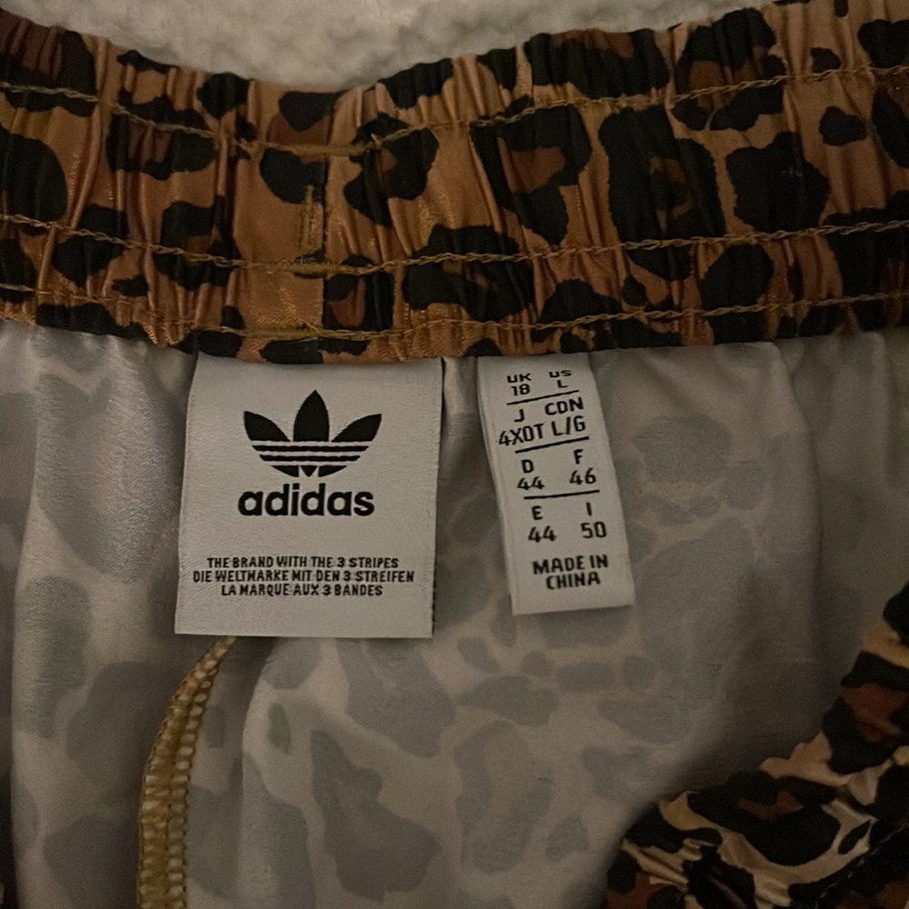 adidas Leopard Print Wide Leg Pants Set in Brown and Black - Picture 4 of 10